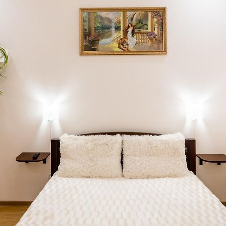 Apartment on Khmelnytskogo street Lviv Eksteriør bilde